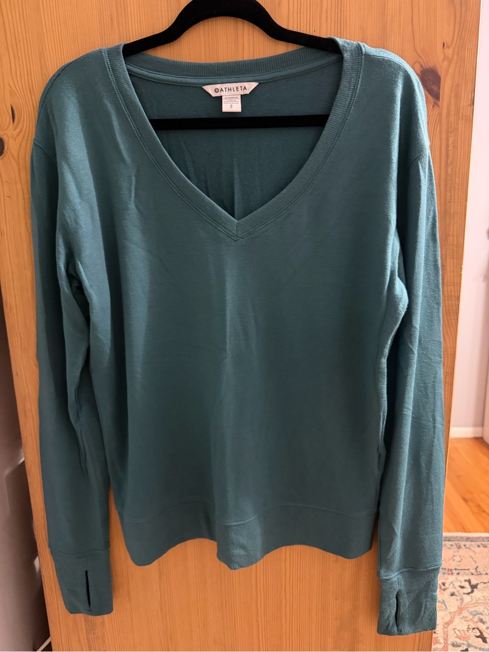 Athleta Teal V-Neck Long Sleeve Pullover